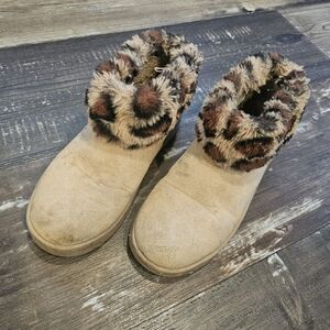 Cheetah print fur booties Girls size 3